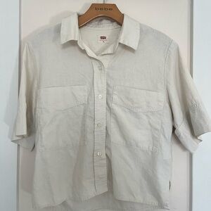 Levi’s cropped linen button up shirt